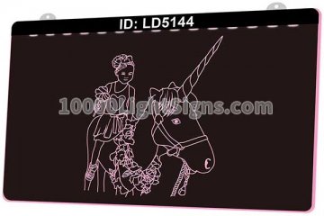 LD5144 Unicorn Horse Head Girl