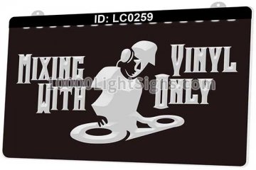 LC0259 Mixing Vinyl With Only DJ